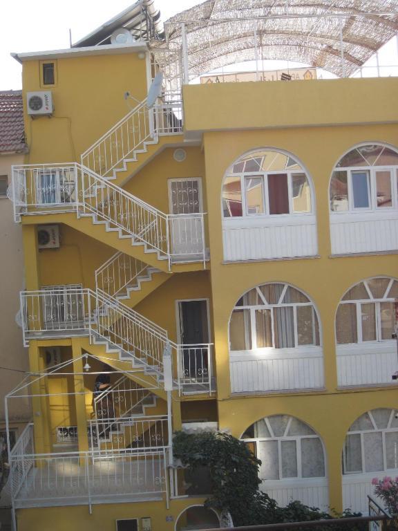Kibar Apart Pansiyon Kuşadası Ngoại thất bức ảnh